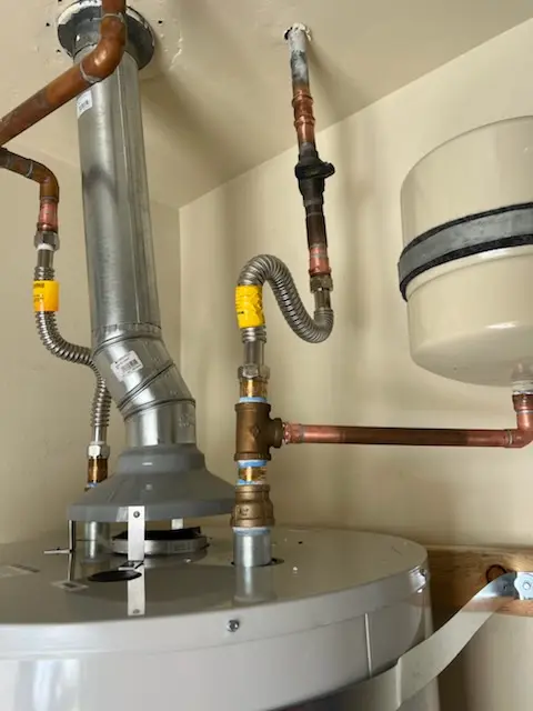 Water heater installation and plumbing repair in Skyway